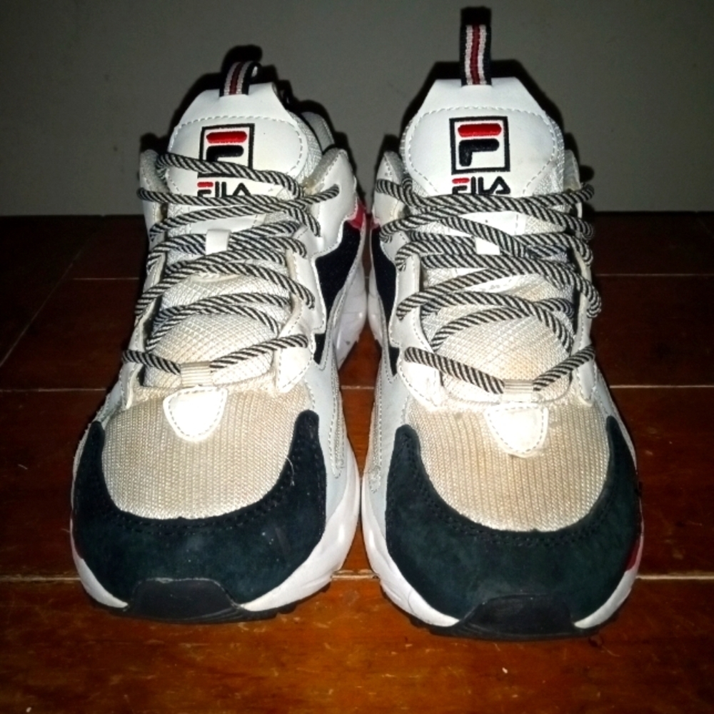 FILA - Picture 3 of 10